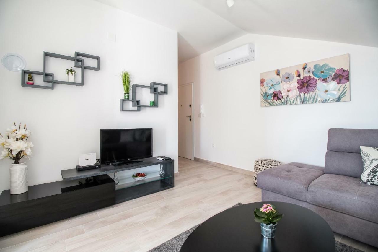 זאדאר Apartment Hera With Balcony And Free Parking מראה חיצוני תמונה