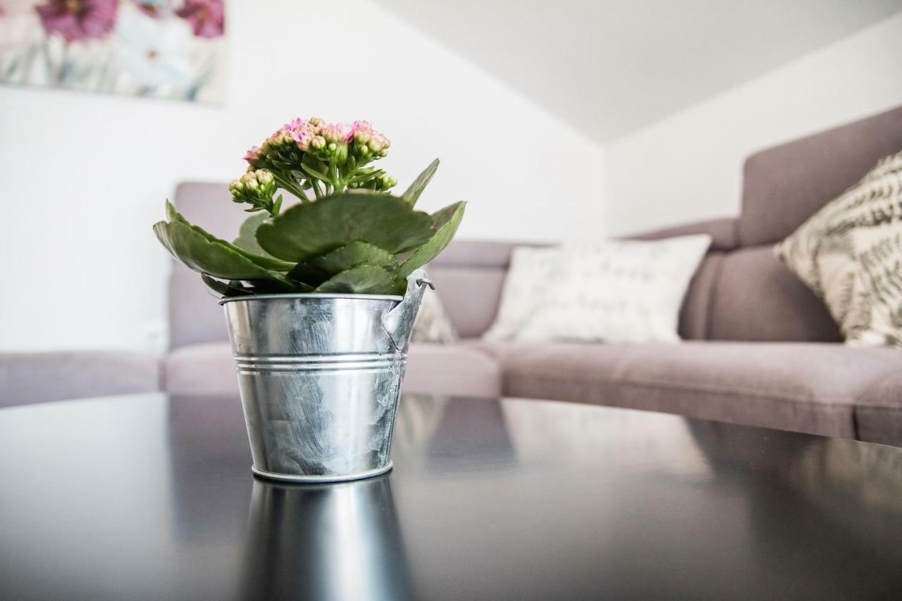 זאדאר Apartment Hera With Balcony And Free Parking מראה חיצוני תמונה