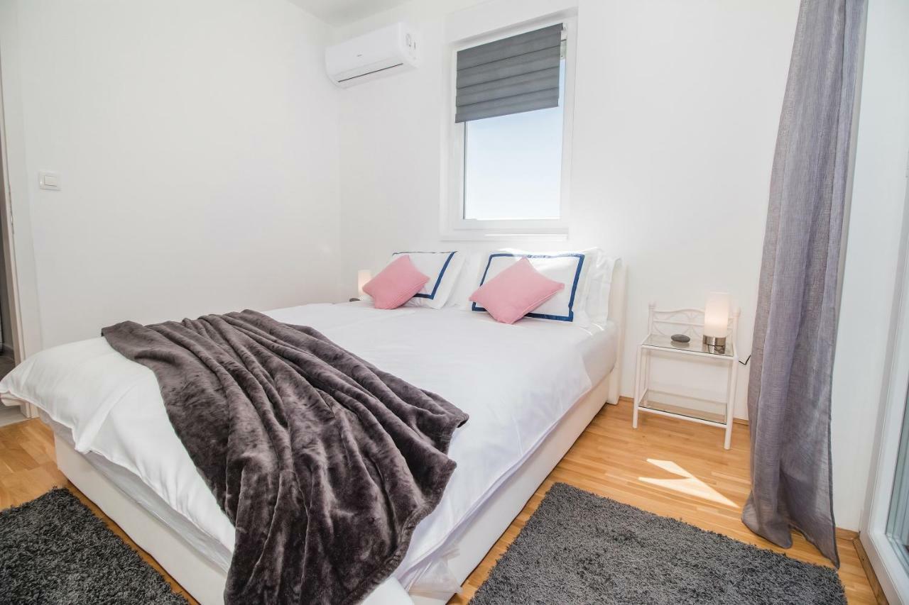 זאדאר Apartment Hera With Balcony And Free Parking מראה חיצוני תמונה