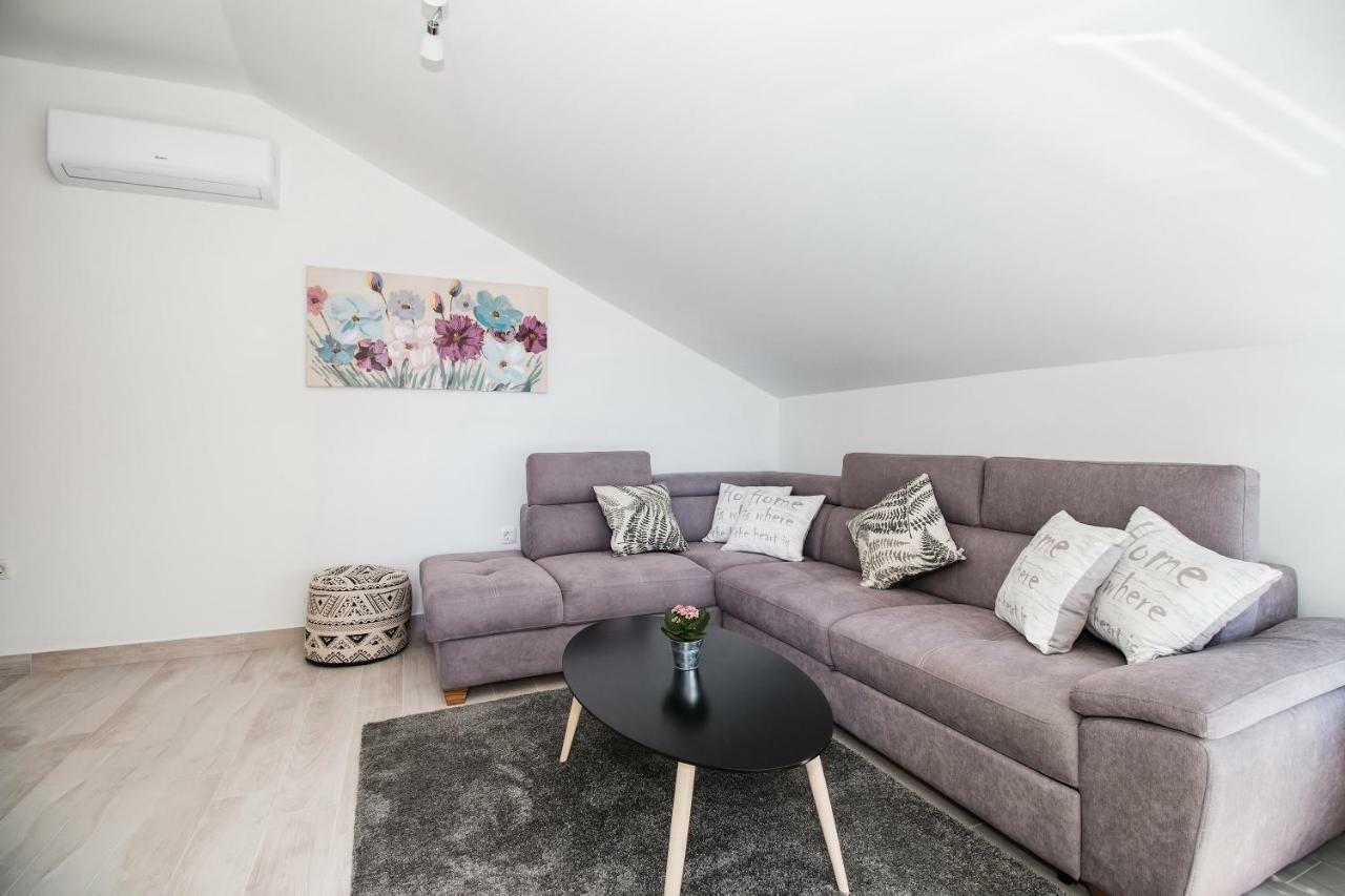 זאדאר Apartment Hera With Balcony And Free Parking מראה חיצוני תמונה